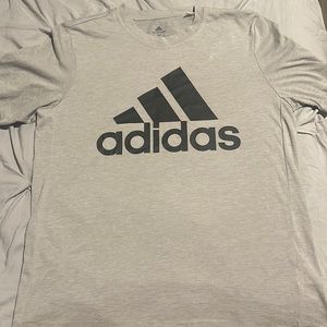 Adidas Tshirt